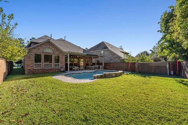 Building Photo - 27 Fury Ranch Pl