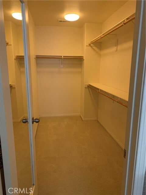 Building Photo - 336 W Linden Dr