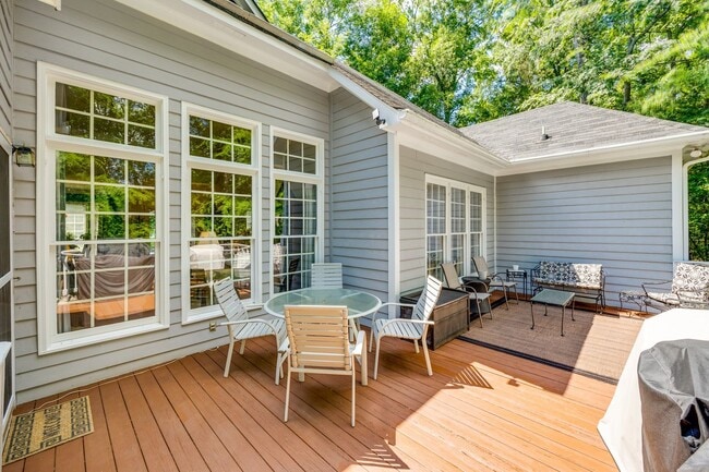 Building Photo - Exceptional 4 Bedroom Ranch in Steele Creek!