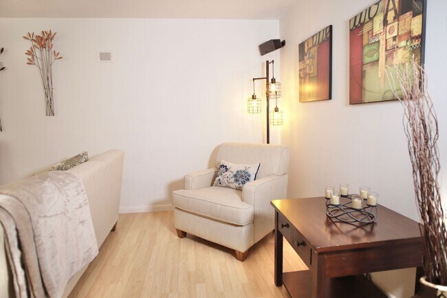 Building Photo - 4 Bedroom Furnished in Catalina Foothills ...
