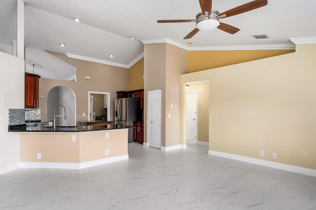 Building Photo - 2962 SW Coastal Terrace