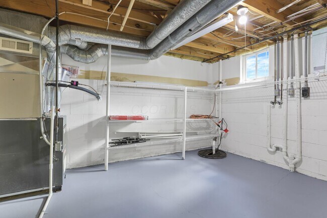 Building Photo - 933 Briaro St
