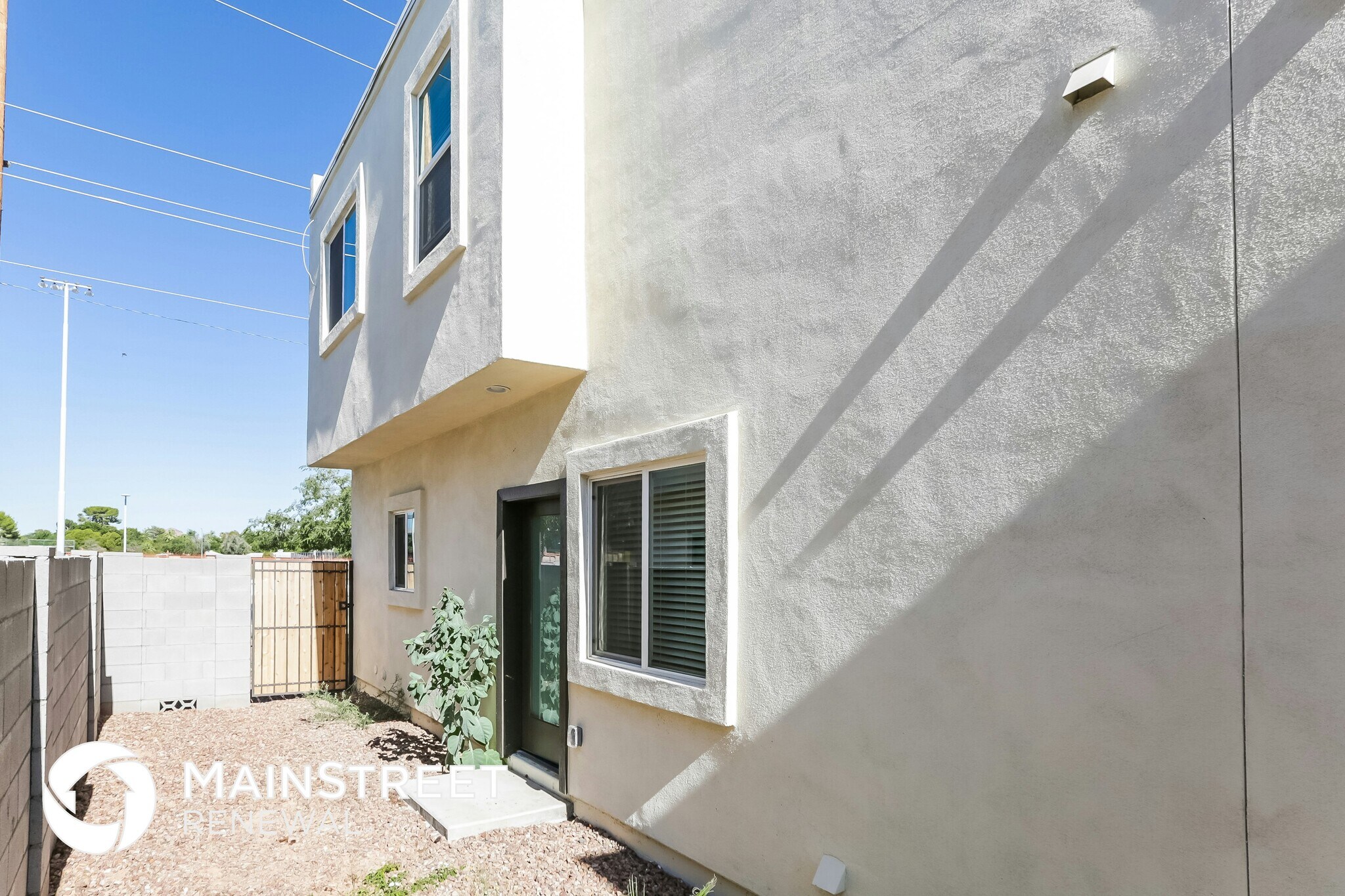 Building Photo - 2000 N 36th St