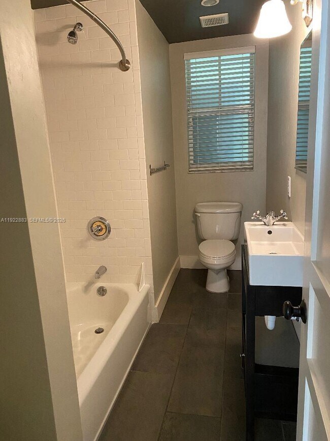 Building Photo - 119 Cibao Ct