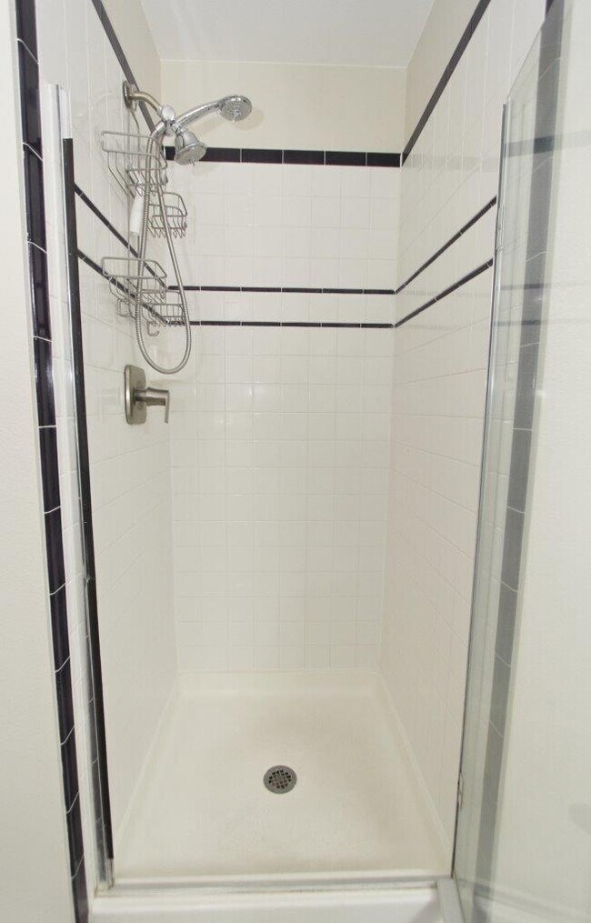 Building Photo - 2610 N Shoveler Way
