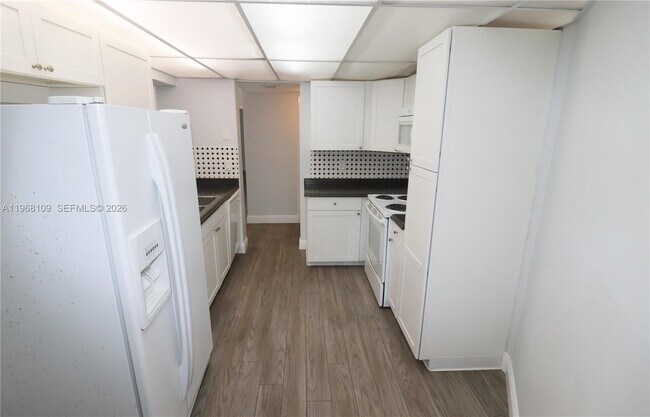 Building Photo - 1301 River Reach Dr