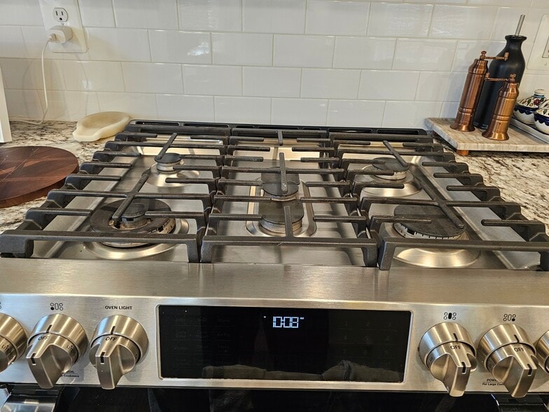 Building Photo - 2050 Whithorn Hl