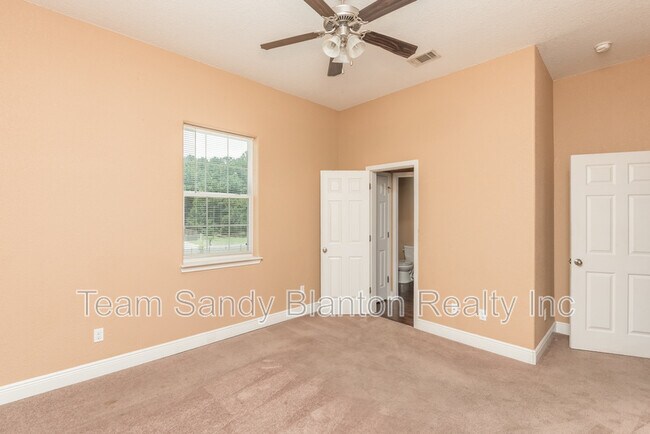 Building Photo - 7071 Lake Joanne Dr