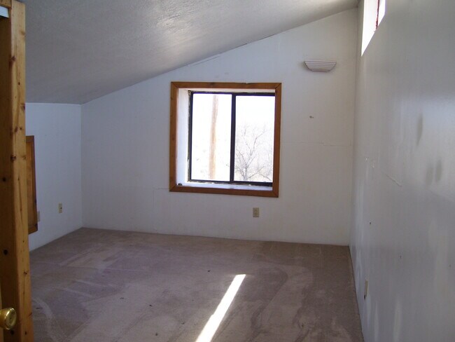 Building Photo - 13527 Lane 5 N