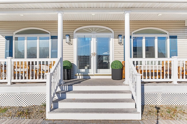 Building Photo - 3456 E Thistle Ave