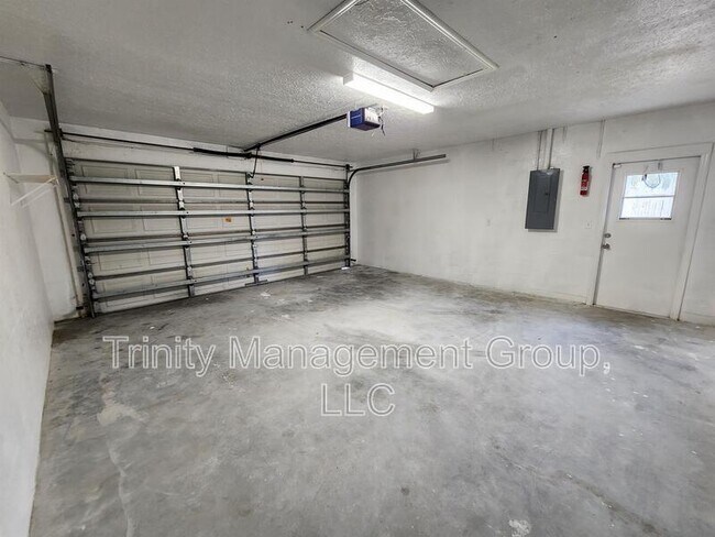 Building Photo - 13496 Wilburton St