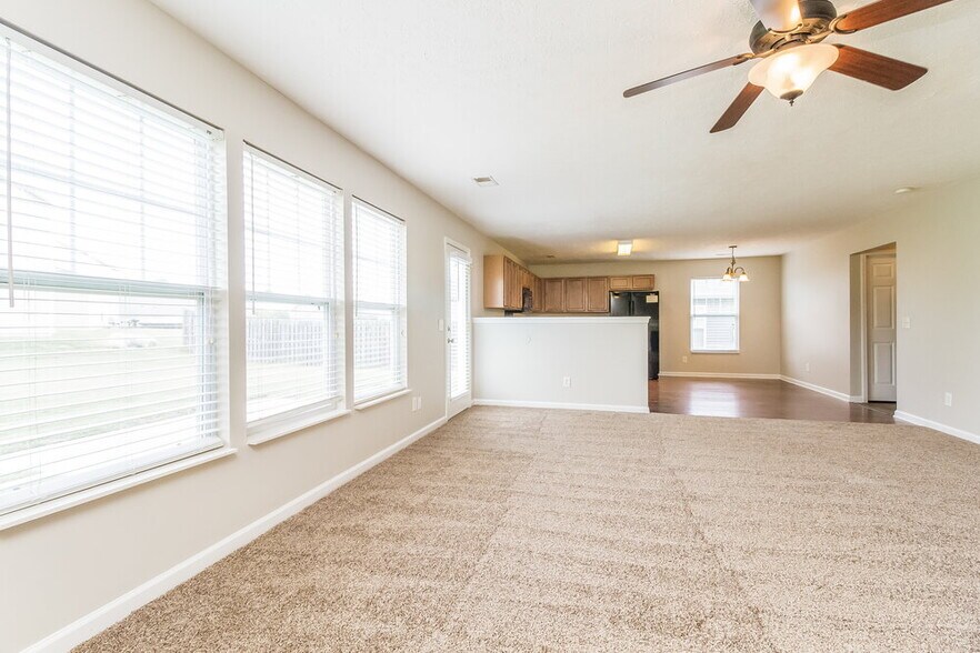 Building Photo - 336 Stewart Springs Dr