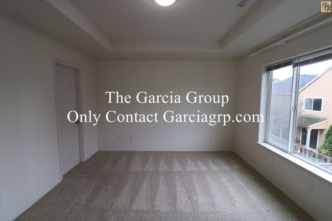 Building Photo - 6034 Northeast Birch Street