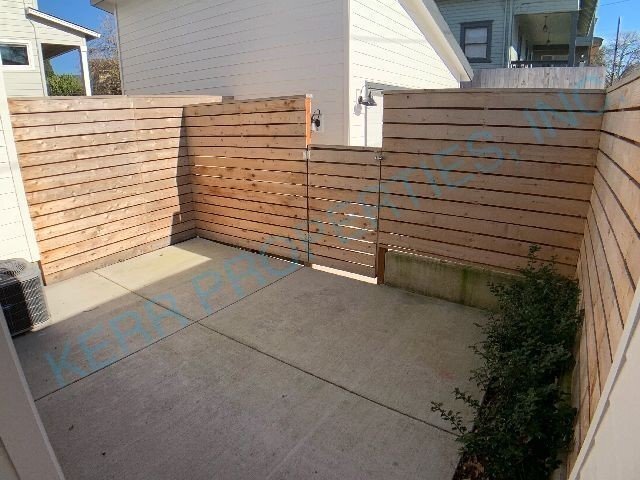 Building Photo - 3890 SE 26th Ave
