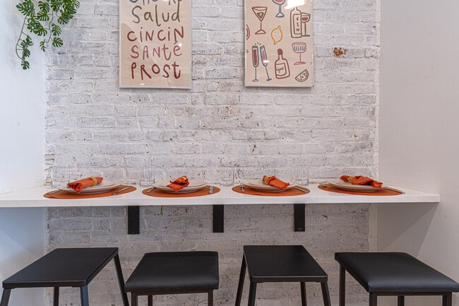 Building Photo - 242 Schaefer St