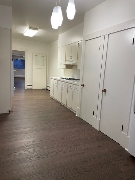 Building Photo - 264 E 4800 S