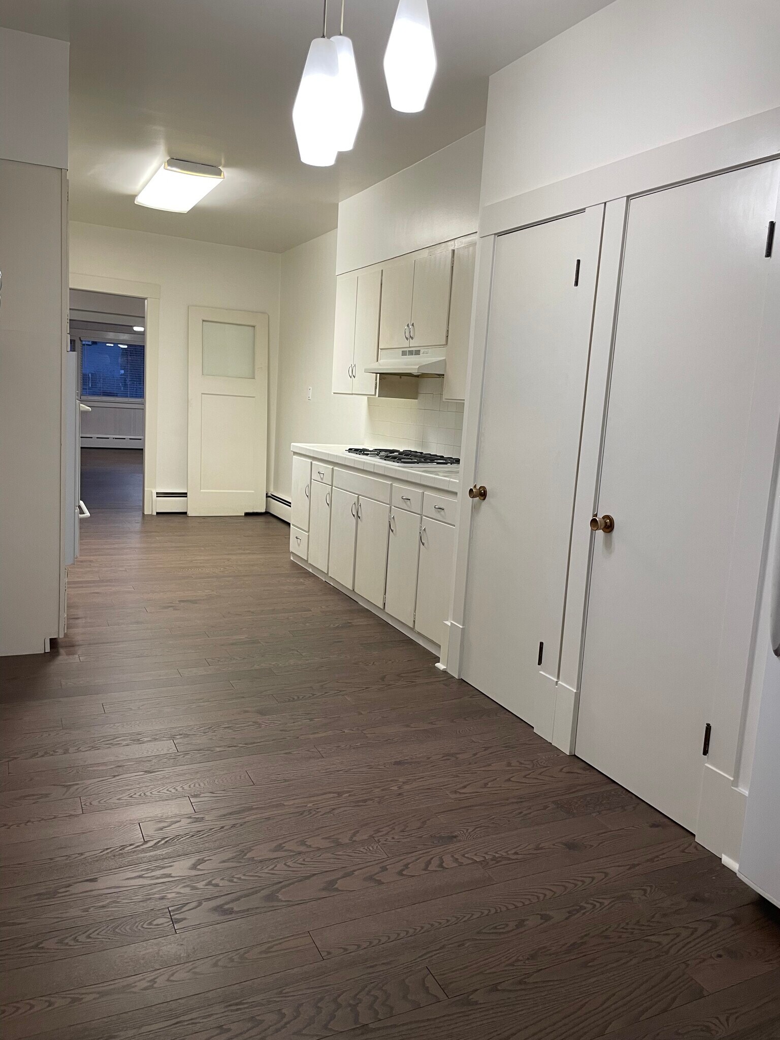 Building Photo - 264 E 4800 S