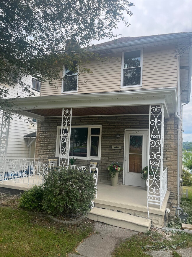 Primary Photo - 255 State St