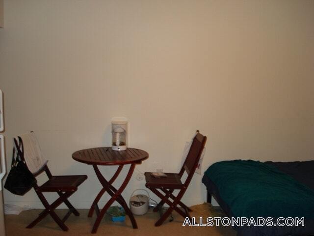 Building Photo - 2018 Commonwealth Ave