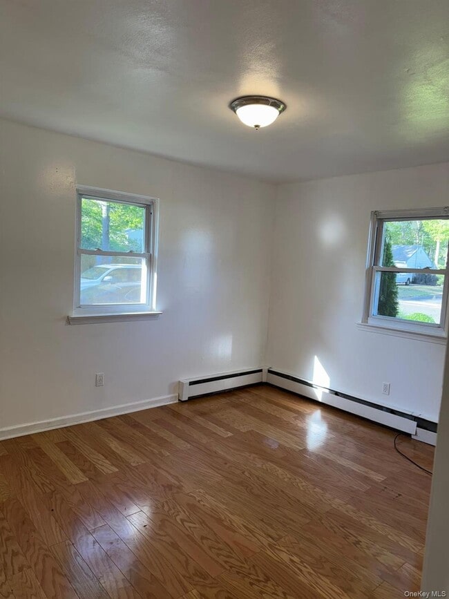 Building Photo - 35 Auborn Ave