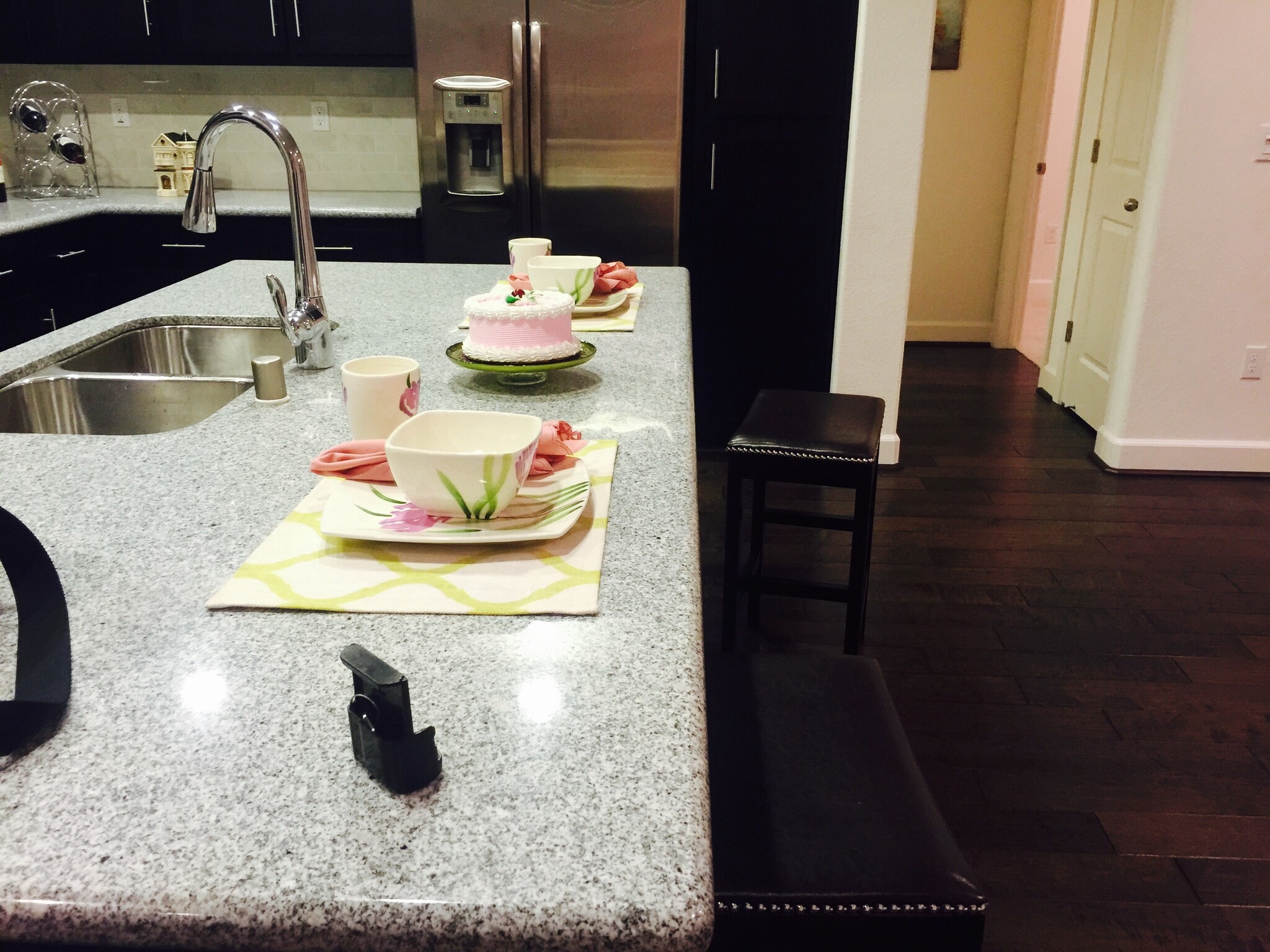 island kitchen - 284 Currlin Cir