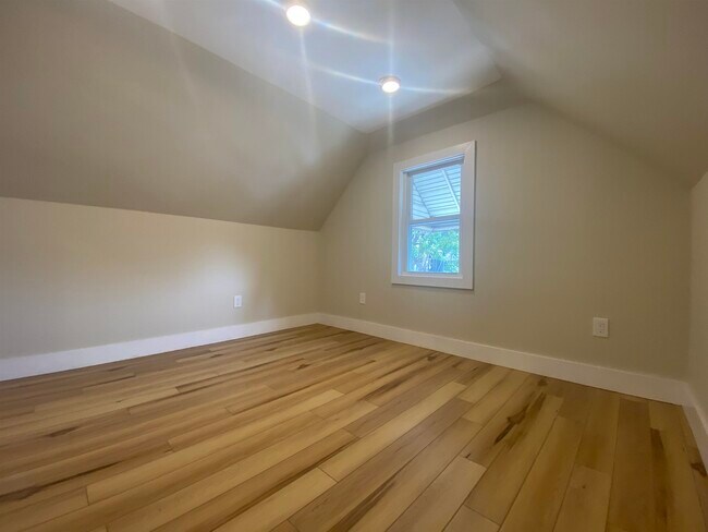 Building Photo - 275 Avenue B
