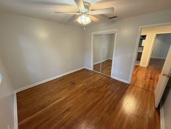 Building Photo - 1105 Timber Ln