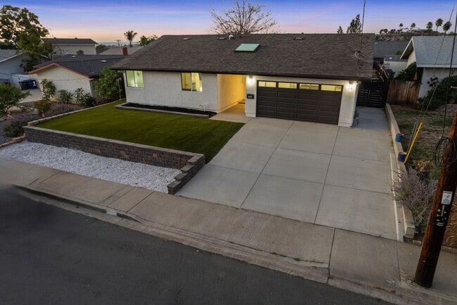 Building Photo - 1676 Raynell Way