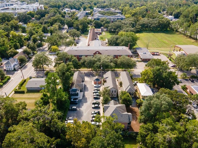 Building Photo - 711 NW 10th St