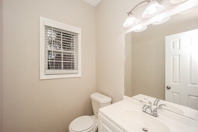 Building Photo - 8144 Green Garden Dr