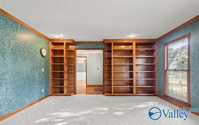 Building Photo - 15007 Collier Dr SE