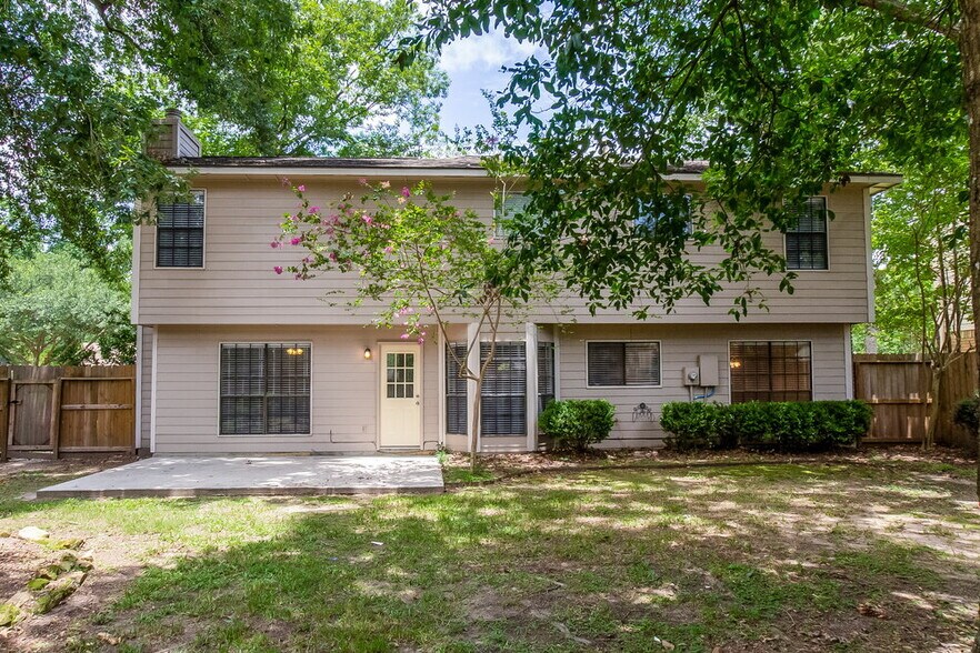 Building Photo - 2607 Hidden Garden Dr