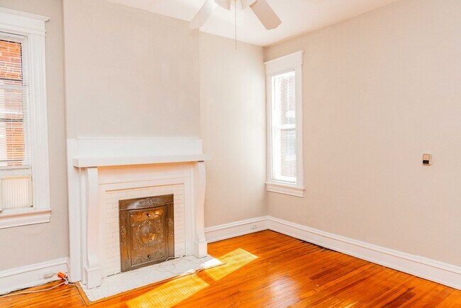 Building Photo - 2205 Floyd Ave