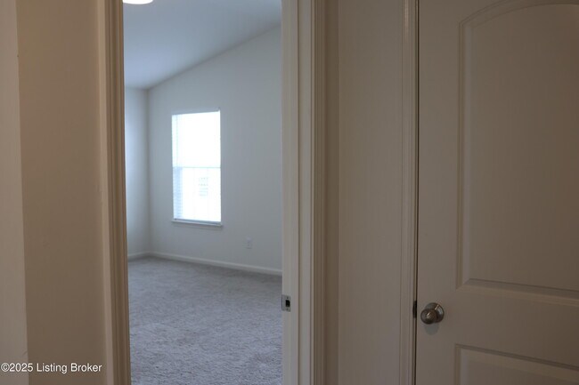 Building Photo - 11703 Parkview Pt