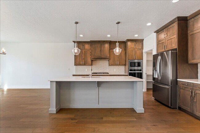 Building Photo - 4 Bedroom, 2 Bath home in Beautiful Meridian with SO MANY upgrades and perks throughout!  You don...