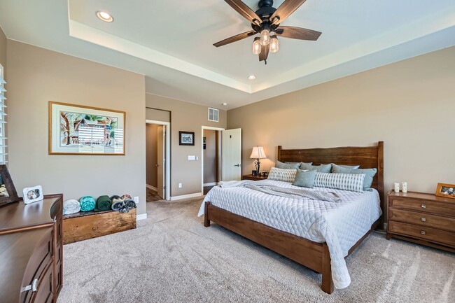 Building Photo - Luxury Living with Front Range Views, Hot ...