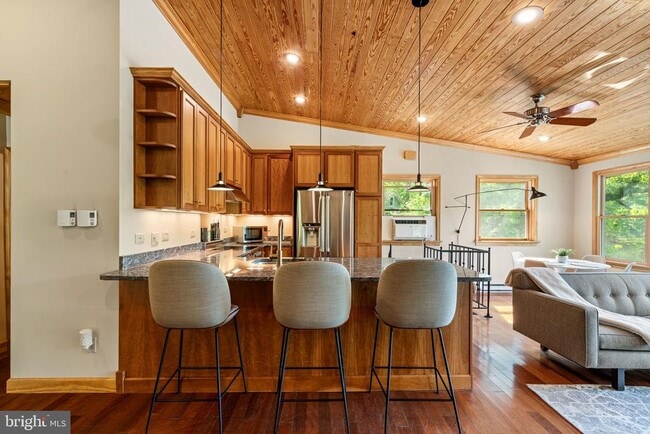 Building Photo - 8255 Sunderman Pl