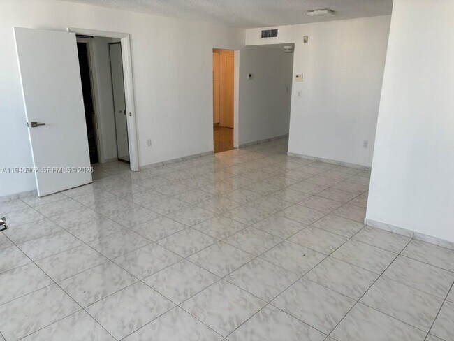 Building Photo - 2750 NE 183rd St