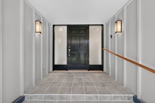 Building Photo - 79 Del Mesa Carmel