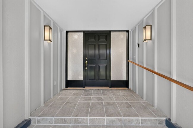 Building Photo - Condo in Active Adult Community