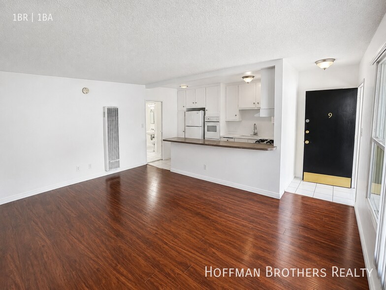 Building Photo - 3718 Mentone Ave
