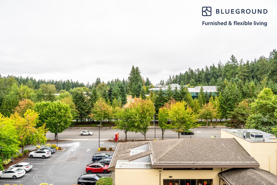 Building Photo - 15566 NE 22 Pl