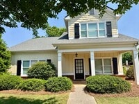 Building Photo - 4BR home close to downtown Watkinsville