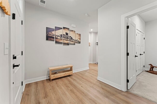 Building Photo - 5095 Ives Ave