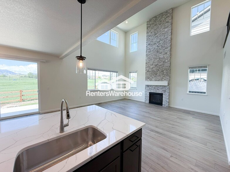 Building Photo - 121 Cherrywood Ln