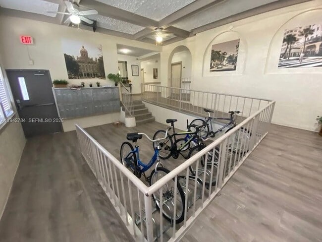 Building Photo - 501 SW 6th Ct