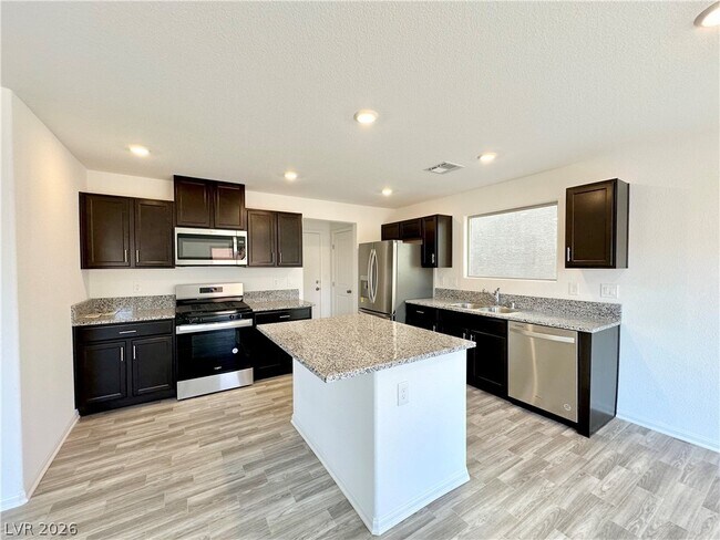 Building Photo - 7623 Royal Halo Ave