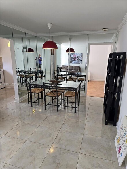 Building Photo - 16919 N Bay Rd