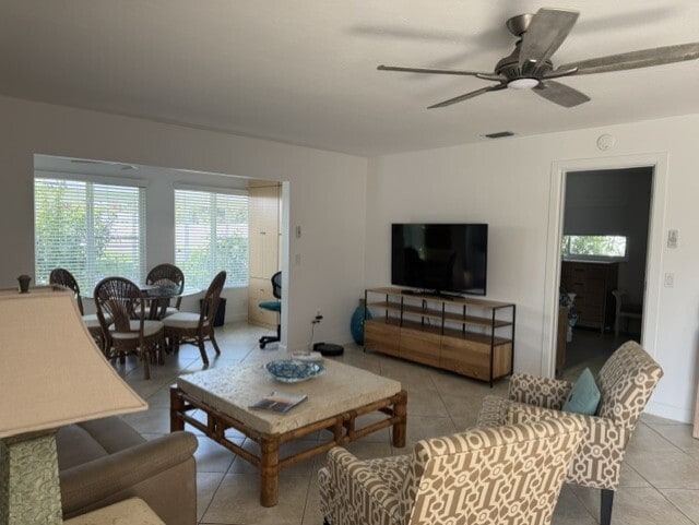 Building Photo - 214 Fair Winds Dr