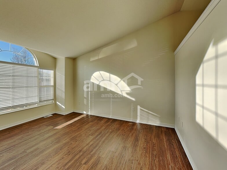 Building Photo - 2602 W 4050 S